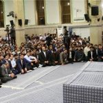 در دیدار هزاران نفر از اقشار مختلف مردم از سراسر کشور با رهبر معظم انقلاب اسلامی