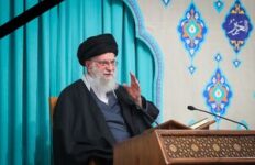 امام خامنه‌ای، رهبر و پیشوای مسلمانان جهان به شهادت رسیدند